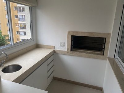 Apartamento à venda com 162m², 3 quartos, 3 suítes, 2 vagas no bairro Jardim Europa em Porto Alegre - Foto 3