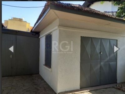 Casa à venda com 300m², 2 quartos, 1 suíte, 3 vagas no bairro Cristo Redentor em Porto Alegre - Foto 16