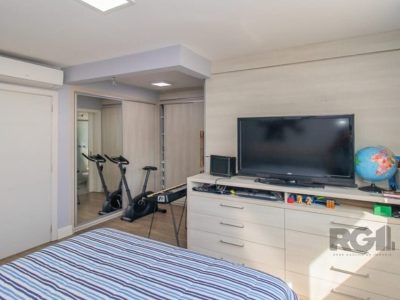 Casa Condominio à venda com 188m², 3 quartos, 1 suíte, 3 vagas no bairro Tristeza em Porto Alegre - Foto 19