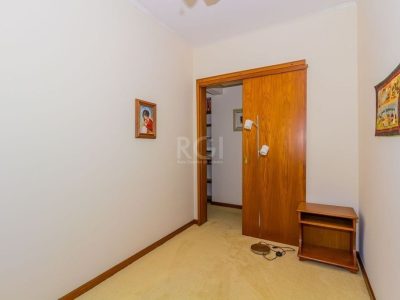 Apartamento à venda com 154m², 3 quartos, 1 suíte, 2 vagas no bairro Higienópolis em Porto Alegre - Foto 37