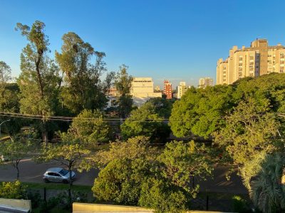 Apartamento à venda com 94m², 3 quartos, 1 suíte, 1 vaga no bairro Menino Deus em Porto Alegre - Foto 6