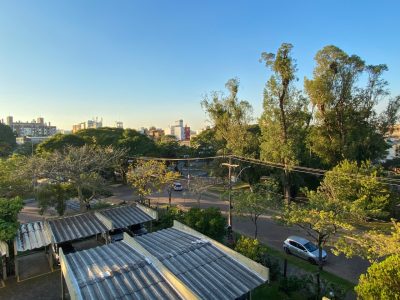 Apartamento à venda com 94m², 3 quartos, 1 suíte, 1 vaga no bairro Menino Deus em Porto Alegre - Foto 7