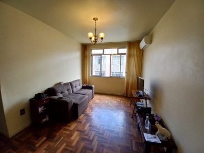 Apartamento à venda com 80m², 3 quartos no bairro Medianeira em Porto Alegre - Foto 5