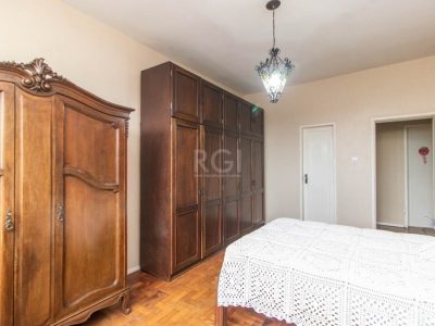 Casa à venda com 203m², 3 quartos, 1 suíte, 2 vagas no bairro Santa Tereza em Porto Alegre - Foto 13