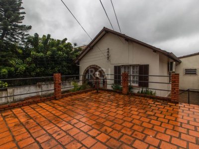 Casa à venda com 203m², 3 quartos, 1 suíte, 2 vagas no bairro Santa Tereza em Porto Alegre - Foto 36