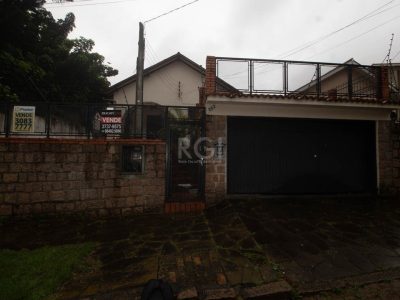 Casa à venda com 203m², 3 quartos, 1 suíte, 2 vagas no bairro Santa Tereza em Porto Alegre - Foto 40