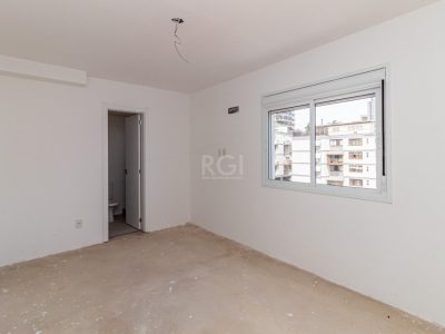 Apartamento à venda com 65m², 2 quartos, 1 suíte, 2 vagas no bairro Higienópolis em Porto Alegre - Foto 13