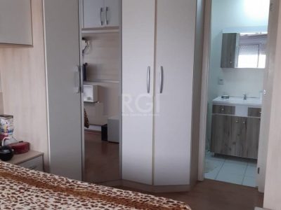 Apartamento à venda com 67m², 3 quartos, 1 suíte, 1 vaga no bairro Partenon em Porto Alegre - Foto 4