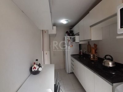 Apartamento à venda com 67m², 3 quartos, 1 suíte, 1 vaga no bairro Partenon em Porto Alegre - Foto 7