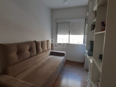 Apartamento à venda com 67m², 3 quartos, 1 suíte, 1 vaga no bairro Partenon em Porto Alegre - Foto 9