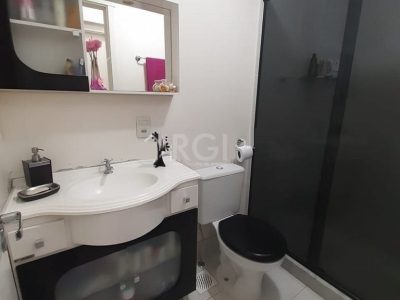 Apartamento à venda com 67m², 3 quartos, 1 suíte, 1 vaga no bairro Partenon em Porto Alegre - Foto 15