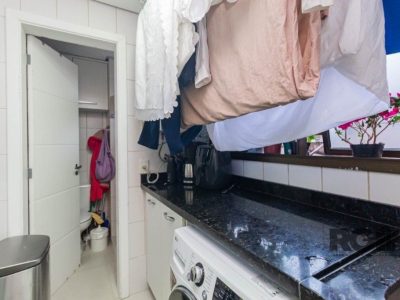 Apartamento à venda com 107m², 3 quartos, 1 suíte, 2 vagas no bairro São João em Porto Alegre - Foto 19