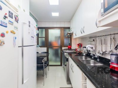 Apartamento à venda com 107m², 3 quartos, 1 suíte, 2 vagas no bairro São João em Porto Alegre - Foto 16