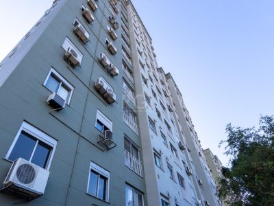 Apartamento à venda com 48m², 2 quartos, 1 vaga no bairro Glória em Porto Alegre - Foto 3