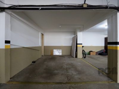 Apartamento à venda com 126m², 3 quartos, 1 suíte, 2 vagas no bairro Higienópolis em Porto Alegre - Foto 32