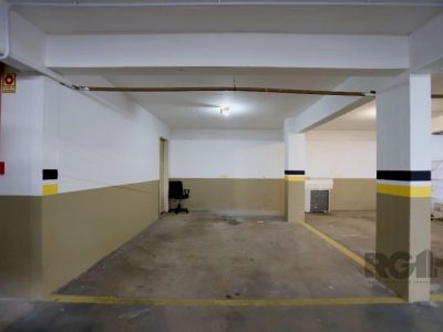 Apartamento à venda com 126m², 3 quartos, 1 suíte, 2 vagas no bairro Higienópolis em Porto Alegre - Foto 34