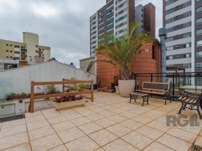 Cobertura à venda com 266m², 3 quartos, 1 suíte, 2 vagas no bairro Petrópolis em Porto Alegre - Foto 32