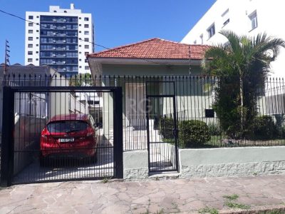 Casa à venda com 152m², 3 quartos, 1 suíte, 1 vaga no bairro Passo d'Areia em Porto Alegre - Foto 23