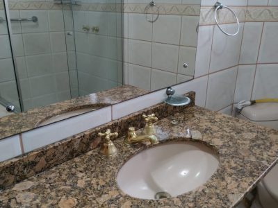 Casa à venda com 220m², 3 quartos, 1 suíte, 4 vagas no bairro Ipanema em Porto Alegre - Foto 14