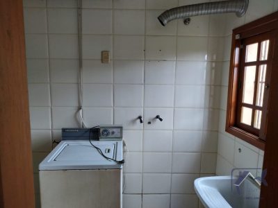 Casa à venda com 220m², 3 quartos, 1 suíte, 4 vagas no bairro Ipanema em Porto Alegre - Foto 33