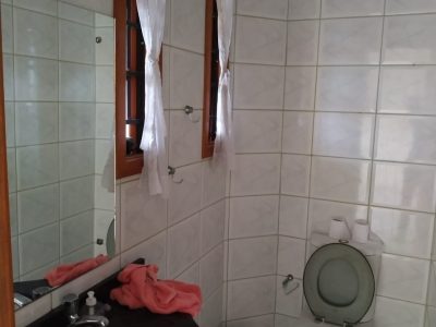 Casa à venda com 220m², 3 quartos, 1 suíte, 4 vagas no bairro Ipanema em Porto Alegre - Foto 36