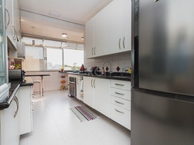 Apartamento à venda com 130m², 3 quartos, 1 suíte, 2 vagas no bairro Independência em Porto Alegre - Foto 4