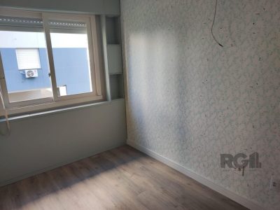 Apartamento à venda com 74m², 3 quartos, 1 vaga no bairro Chácara das Pedras em Porto Alegre - Foto 3