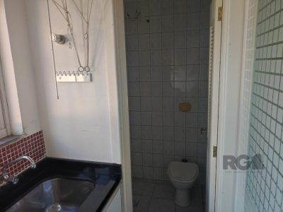 Apartamento à venda com 74m², 3 quartos, 1 vaga no bairro Chácara das Pedras em Porto Alegre - Foto 12