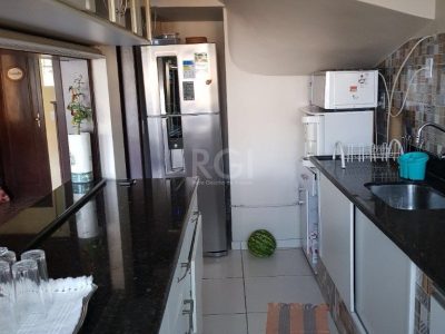 Casa à venda com 244m², 5 quartos, 3 suítes, 6 vagas no bairro Cristal em Porto Alegre - Foto 17