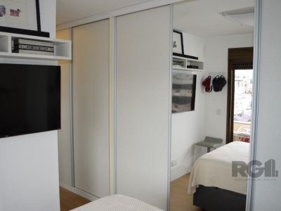 Apartamento à venda com 75m², 2 quartos, 1 suíte, 2 vagas no bairro Menino Deus em Porto Alegre - Foto 18