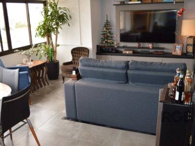 Apartamento à venda com 75m², 2 quartos, 1 suíte, 2 vagas no bairro Menino Deus em Porto Alegre - Foto 3