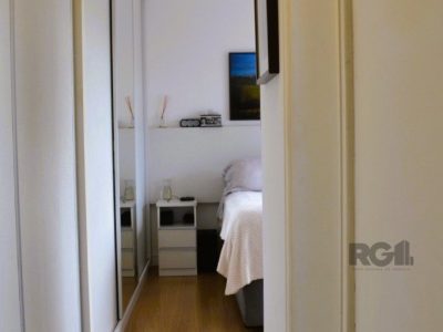 Apartamento à venda com 75m², 2 quartos, 1 suíte, 2 vagas no bairro Menino Deus em Porto Alegre - Foto 20