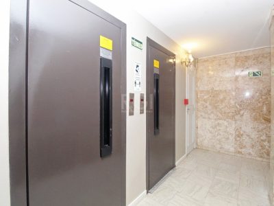 Apartamento à venda com 139m², 3 quartos no bairro Moinhos de Vento em Porto Alegre - Foto 21