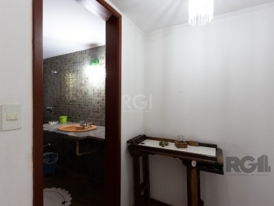 Casa à venda com 519m², 4 quartos, 2 suítes, 4 vagas no bairro Cristal em Porto Alegre - Foto 6