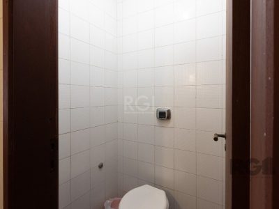 Casa à venda com 519m², 4 quartos, 2 suítes, 4 vagas no bairro Cristal em Porto Alegre - Foto 26