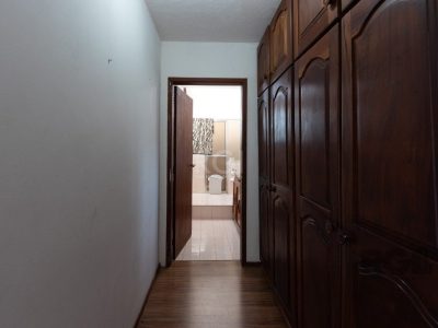 Casa à venda com 519m², 4 quartos, 2 suítes, 4 vagas no bairro Cristal em Porto Alegre - Foto 44