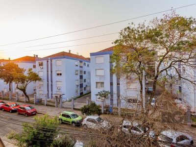 Apartamento à venda com 98m², 3 quartos, 1 vaga no bairro Vila Ipiranga em Porto Alegre - Foto 3