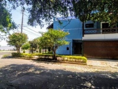 Casa à venda com 248m², 3 quartos, 1 suíte, 2 vagas no bairro Ipanema em Porto Alegre - Foto 3