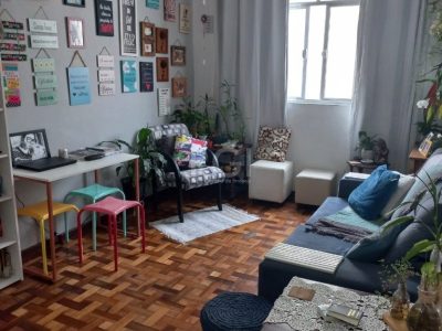 Apartamento à venda com 63m², 2 quartos, 1 vaga no bairro Partenon em Porto Alegre - Foto 2