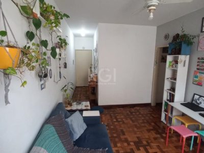 Apartamento à venda com 63m², 2 quartos, 1 vaga no bairro Partenon em Porto Alegre - Foto 4