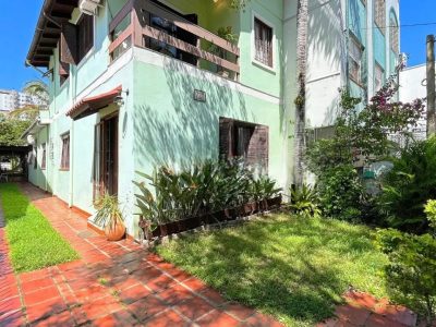 Casa à venda com 178m², 3 quartos, 1 suíte, 4 vagas no bairro Santana em Porto Alegre - Foto 34