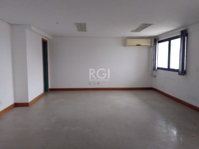 Conjunto/Sala à venda com 98m², 2 vagas no bairro Três Figueiras em Porto Alegre - Foto 14