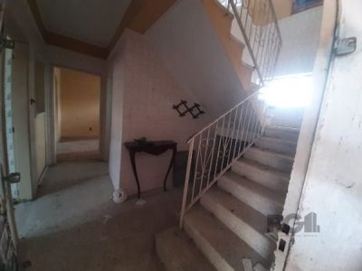 Casa à venda com 200m², 4 quartos, 1 suíte, 2 vagas no bairro Cristal em Porto Alegre - Foto 15