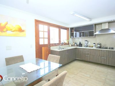 Casa à venda com 226m², 3 quartos, 3 suítes, 3 vagas no bairro Ipanema em Porto Alegre - Foto 14