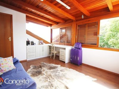 Casa à venda com 226m², 3 quartos, 3 suítes, 3 vagas no bairro Ipanema em Porto Alegre - Foto 26