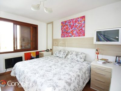 Casa à venda com 226m², 3 quartos, 3 suítes, 3 vagas no bairro Ipanema em Porto Alegre - Foto 30