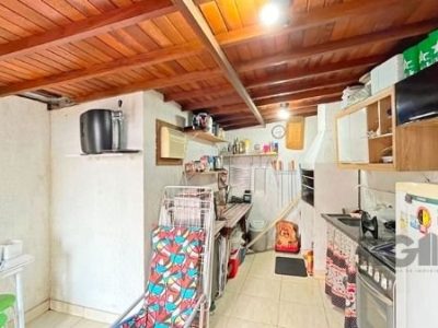 Casa à venda com 212m², 3 quartos, 1 suíte, 3 vagas no bairro Ipanema em Porto Alegre - Foto 18