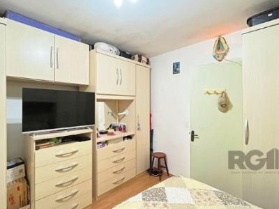 Casa à venda com 212m², 3 quartos, 1 suíte, 3 vagas no bairro Ipanema em Porto Alegre - Foto 25