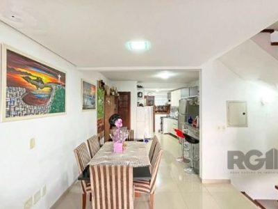 Casa à venda com 212m², 3 quartos, 1 suíte, 3 vagas no bairro Ipanema em Porto Alegre - Foto 10