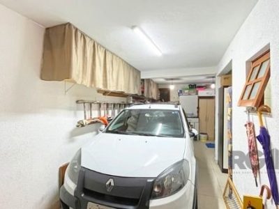 Casa à venda com 212m², 3 quartos, 1 suíte, 3 vagas no bairro Ipanema em Porto Alegre - Foto 21